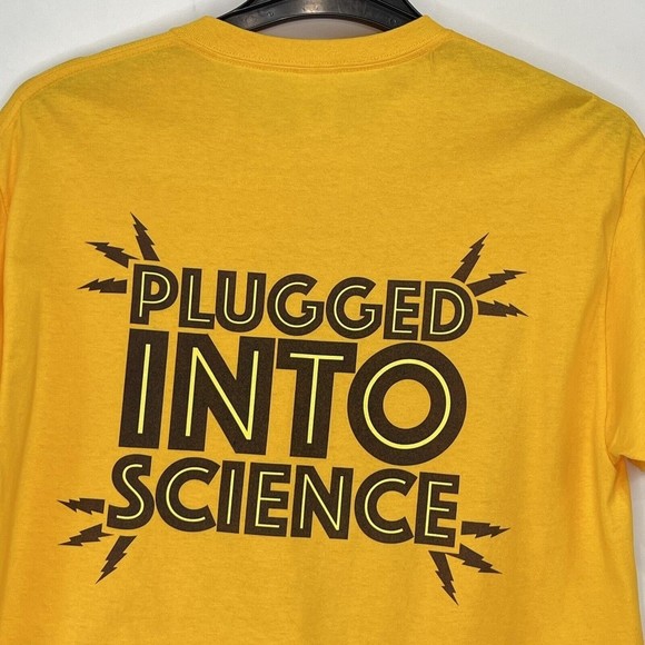 Mens T-Shirt Size Large Yellow Plugged Into Science Gildan Short Sleeves - Picture 8 of 15